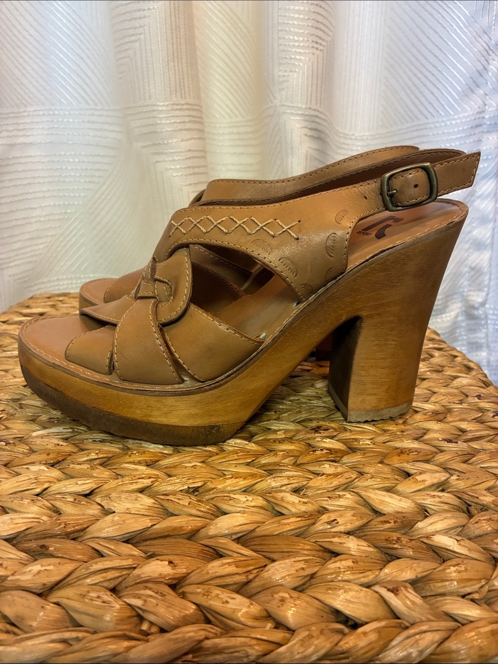 Report Y2K Platform Sandals “Portia” Women’s Size 9